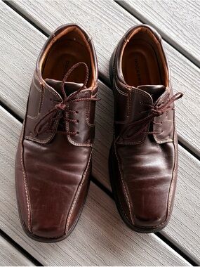 Dockers Men’s Dark Brown Leather Lace-Up Oxfords